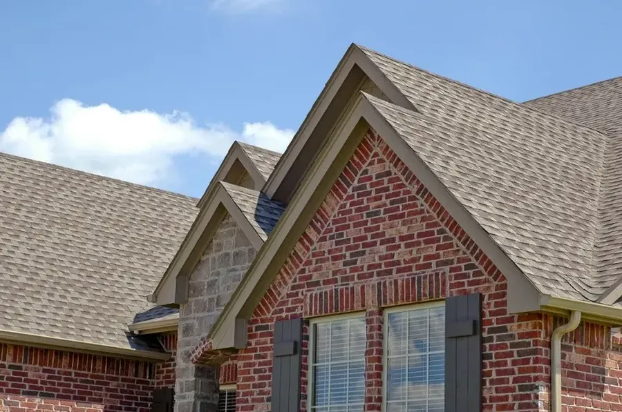 Signs Your Home Needs Asphalt Shingle Roofing Replacement in Los Lunas, NM Signs Your Home Needs Asphalt Shingle Roofing Replacement in Los Lunas, NM